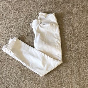 White Levi Skinny jeans